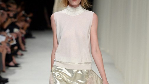 Meztelen feminista aktivisták zavarták meg a Nina Ricci bemutatót