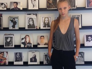 Bogi magas sarkúval készít fel