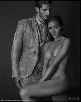 18+ A szépségkirálynő meztelenre vetkőzött