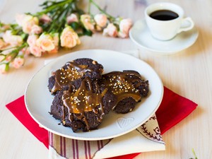 Ellenállhatatlan csokoládés karamellkeksz advent harmadik vasárnapjára