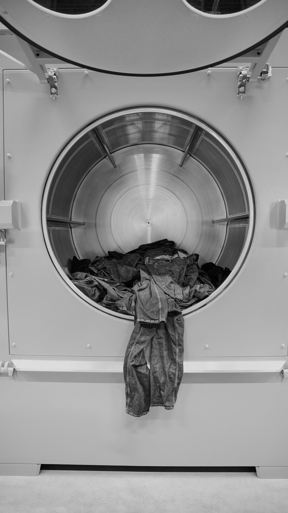 C&A Fitfactory-ban újrahasználják a farmerek mosásához használt vizet és csak megújuló energiákkal működtetik a gyárat