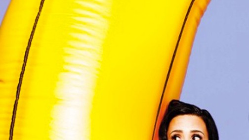 Súlyproblémák? Ugyan! Demi Lovato topless is vállalja magát