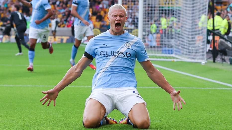 Wolverhampton Wanderers v Manchester City - Premier League
