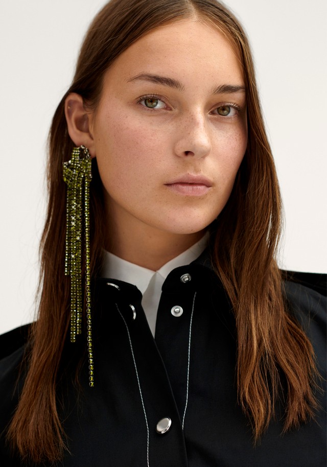 A Párizsi Divathét keretében mutatja be a H&M 2018-as tavaszi-nyári STUDIO kollekcióját