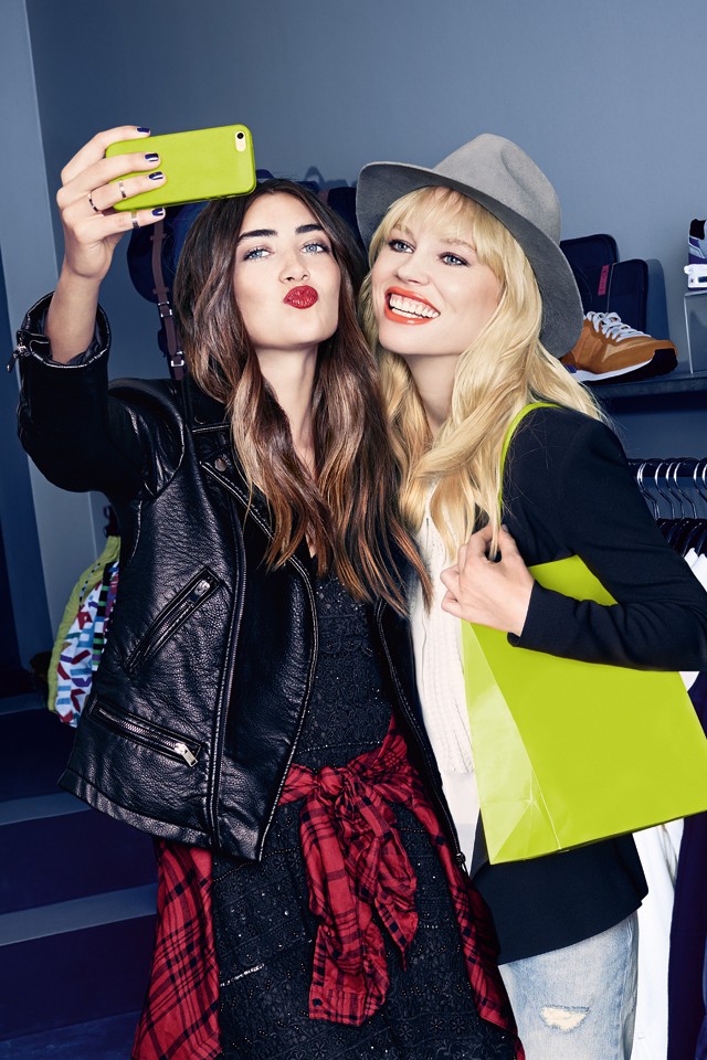 Szelfizz a GLAMOUR neszesszerért, és további nyeremények is várnak!