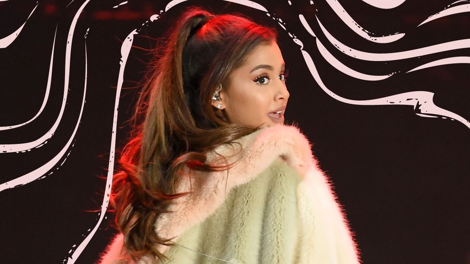 Ariana Grande mindenkit meglepett új hajszínével