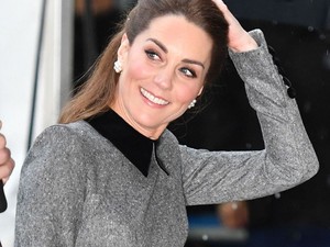 Katalin hercegné bemutatja a szürke 50 árnyalatát: micsoda ruha