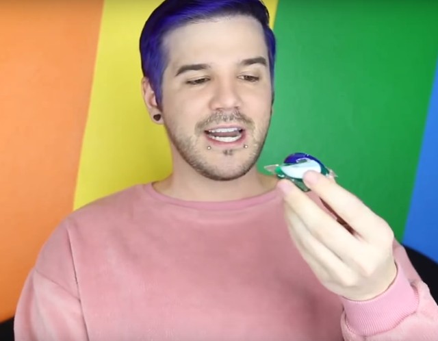 Őrületes a legújabb netes kihívás: Mosószerevés videóban!