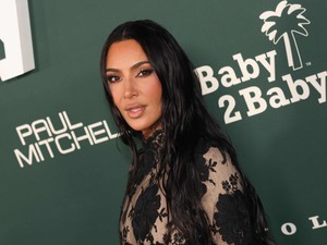 Te észreveszed, mi nem stimmel Kim Kardashian fotóján?