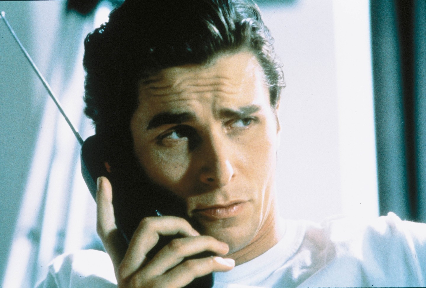 Christian Bale – Amerikai pszichó. Christian Bale korábban megosztotta, hogy ezért a szerepért épp csak a törvény által meghatározott minimumot fizették ki neki:„Emlékszem, egyszer ültem a sminkben, és a sminkesek nevettek rajtam, mert kevesebb fizetést kaptam, mint bármelyikük" - árulta el, de konkrét összeget nem mondott (bizonyára annyira alacsony volt). Mindezek ellenére a filmet természetesen hihetetlenül jól fogadta a szakma és a közönség egyaránt, és Bale alakítása a legemlékezetesebbekké került.