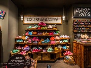 A fürdőzés elengedhetetlen kelléke: íme a fürdőbomba története!