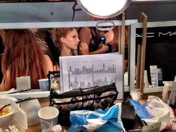 Vanessa nyitotta a Donna Karan show-t, kiemelt figyelmet kapott