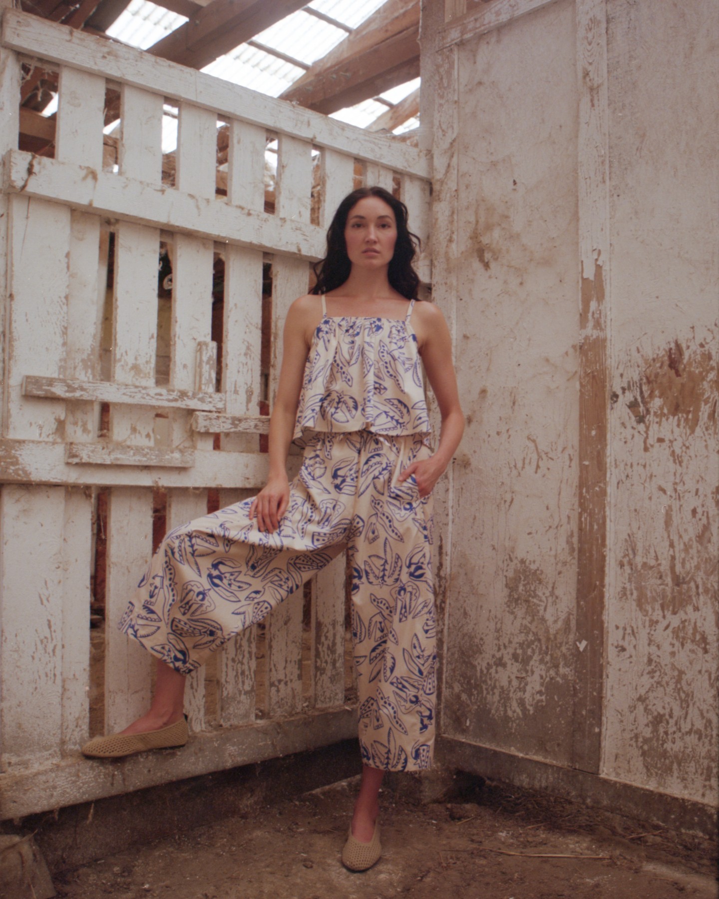 Eged Enikő illusztrációi – folklór motívumok kortárs újraértelmezésben, amelyek alapját adták a tomcsányi közös mintáinak fotó: Szécsi Noémi