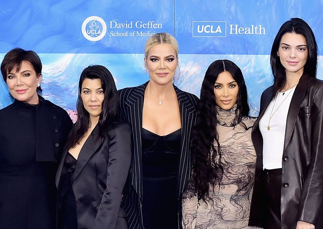 Ritka fotó az egész Kardashian-Jenner családról: Kendall Jenner hatalmasat trollkodott rajta