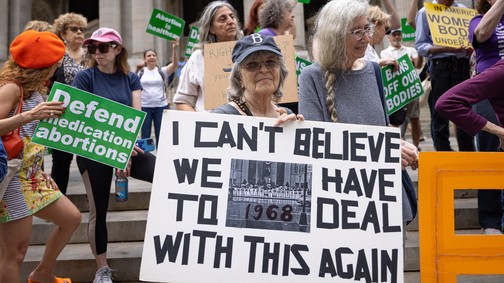 Esemény utáni tablettára van szükséged? Azért vényköteles, hogy kontroll alatt tarthassanak