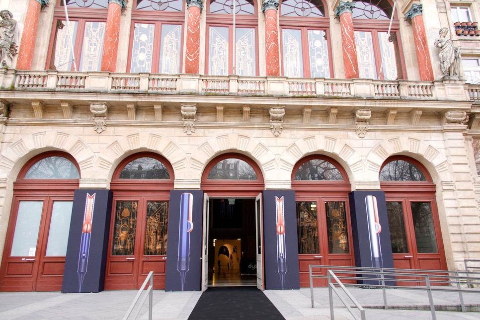 A „La Gaîté Lyrique" adott otthont a Dyson Airstrait bemutatkozó rendezvényének