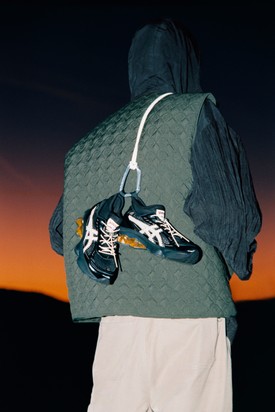 Nanushka X ASICS modell