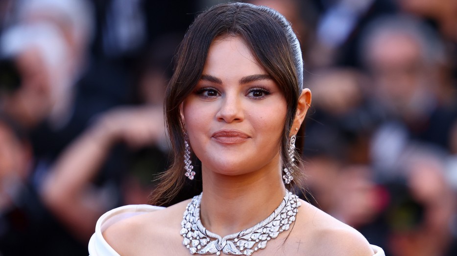 Selena Gomez olyan hírt kapott, hogy egyszerűen nem bírta visszatartani a könnyeit