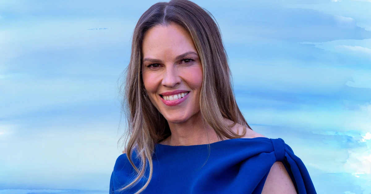 Hilary Swank 52 évesen várja harmadik gyermekét, varázslatos videóval jelentette be a hírt