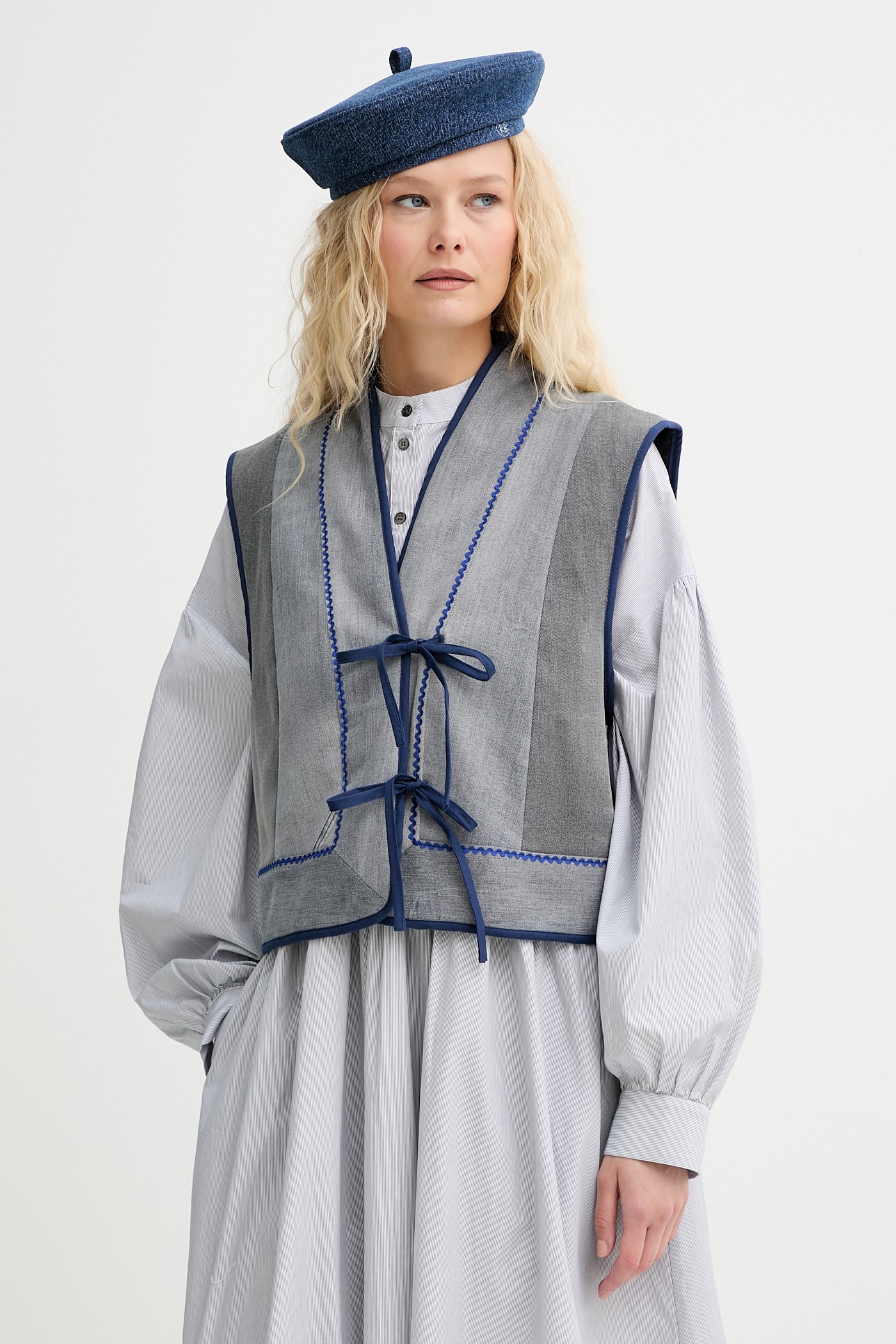 Selejtből statement – a régi farmerek új életre kelnek az Answear × INTU kollekcióban. Ez nemcsak divat, ez egy szemléletváltás.