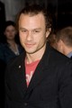 A Sötét Lovag és a Túl a barátságon sztárja New York-i otthonában halt meg véletlen túladagolásban. Később Heath Ledger szervezetében hat különféle gyógyszert találtak, ami akut mérgezést okozott.