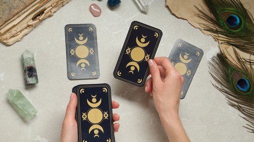 Válassz egy kártyát, és kiderül, milyen energiát hoz neked a Skorpió Újhold