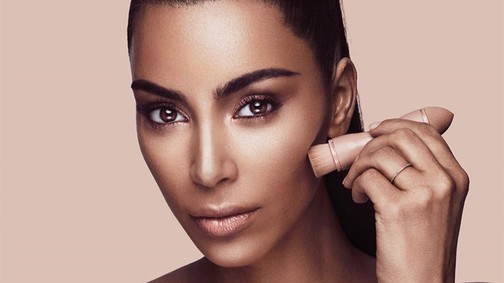Brutális! Kim Kardashian 10 perc alatt minden rekordot megdöntött