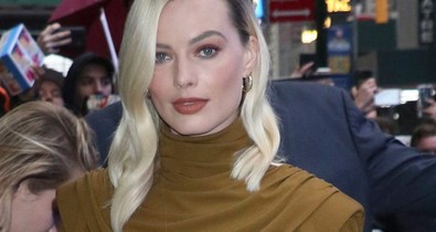 Egy nap, három őrülten jó szett Margot Robbie-tól