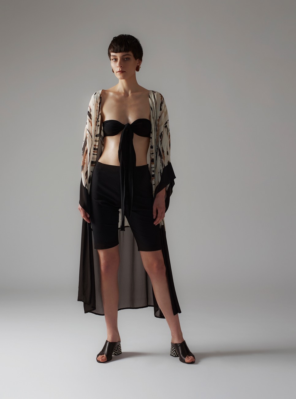 Minimalista, fenntartható nyári kollekcióval és különleges üzlettel újít a ZIA