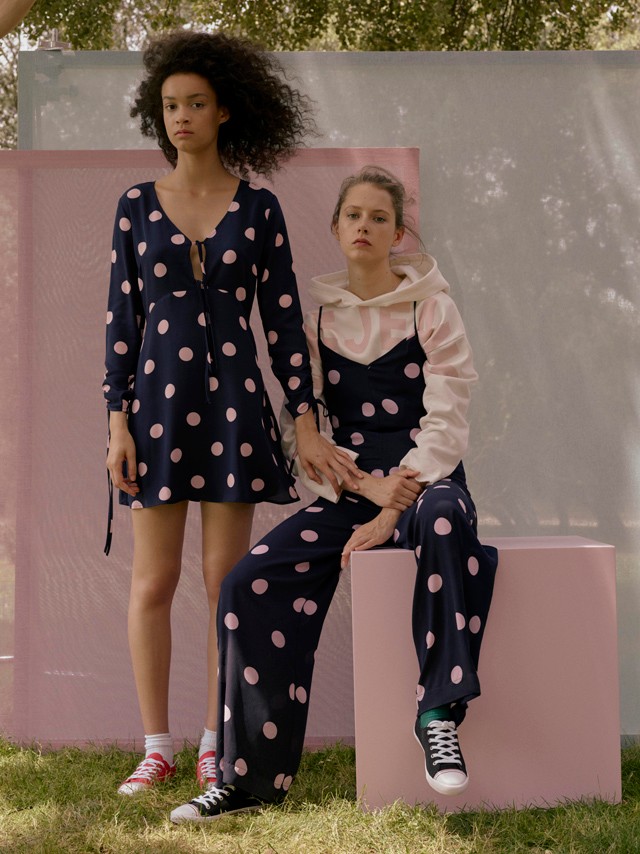 Ruha PEPE JEANS 22000 Ft helyett 17600 Ft, overál 25000 Ft helyett 20000 Ft