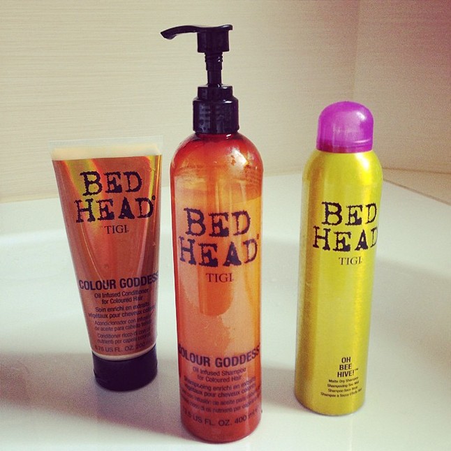 Debreczeni Zita barna fürtjei