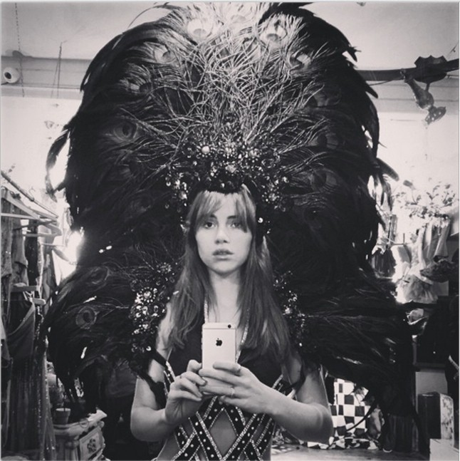 Ez volna a bizonyíték, Suki harci díszben