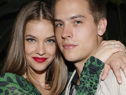 Palvin Barbi és Dylan Sprouse csodálatos helyen nyaralnak