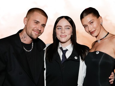 Egyszerűen imádjuk Justin Bieber és Billie Eilish spontán pillanatát, rég láttunk ennél szívmelengetőbbet a sztárvilágban