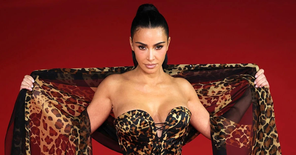 Kim Kardashian leopárdmintás ruhában keltett óriási feltűnést, azonnal ellopta a show-t a vörös szőnyegen