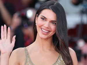 A Velencei Filmfesztivál 10 leglélegzetelállítóbb ruhája, ami eddig elvitte a show-t 
