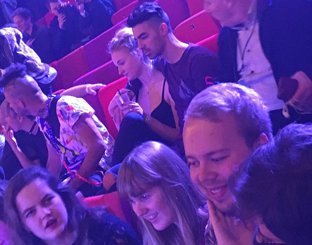 joe jonas, sophie turner, járnak, sztárpár, trónok harca, gigi hadid, szakítás