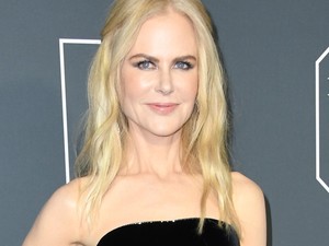 Nicole Kidman csipkeruhája annyira szép, hogy levennéd róla és elfutnál vele