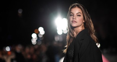 Palvin Barbara Irina Shayk és Joan Smalls társaságában az Intimissimi nagyszabású jégrevüjén