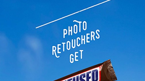 Zseniális reklámot csinált a Snickers a retusálásról! Látnod kell!