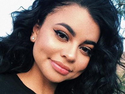 Nem vált be a hajhosszabbítás, követői előtt borotválta kopaszra a fejét a vlogger