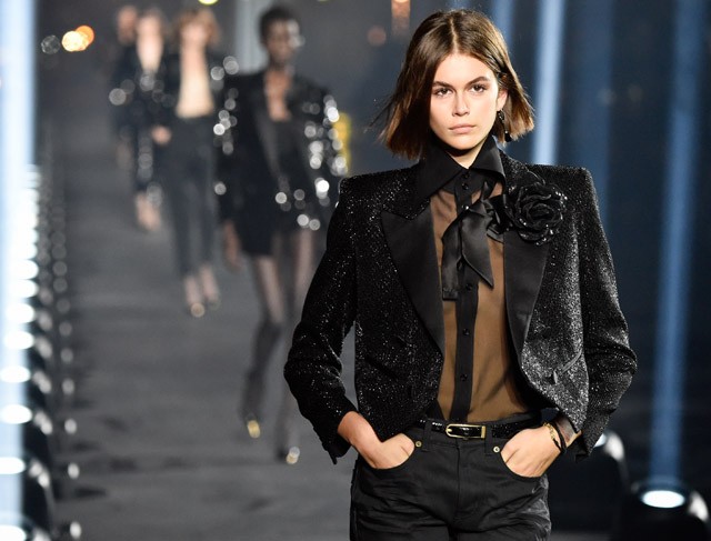 Kaia Gerber a Saint Laurent kifutóján