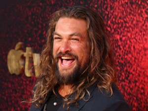 Jason Momoa táncába még mi is belepirulunk