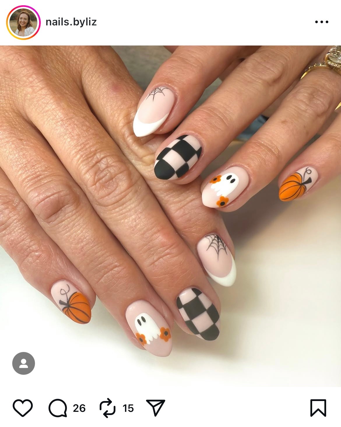 Matt - ahogy a rúzsoknál, úgy a körömlakkoknál sem megy ki a divatból soha a matt hatás. Ezzel a stílussal idén igazán egyedi lehetsz.