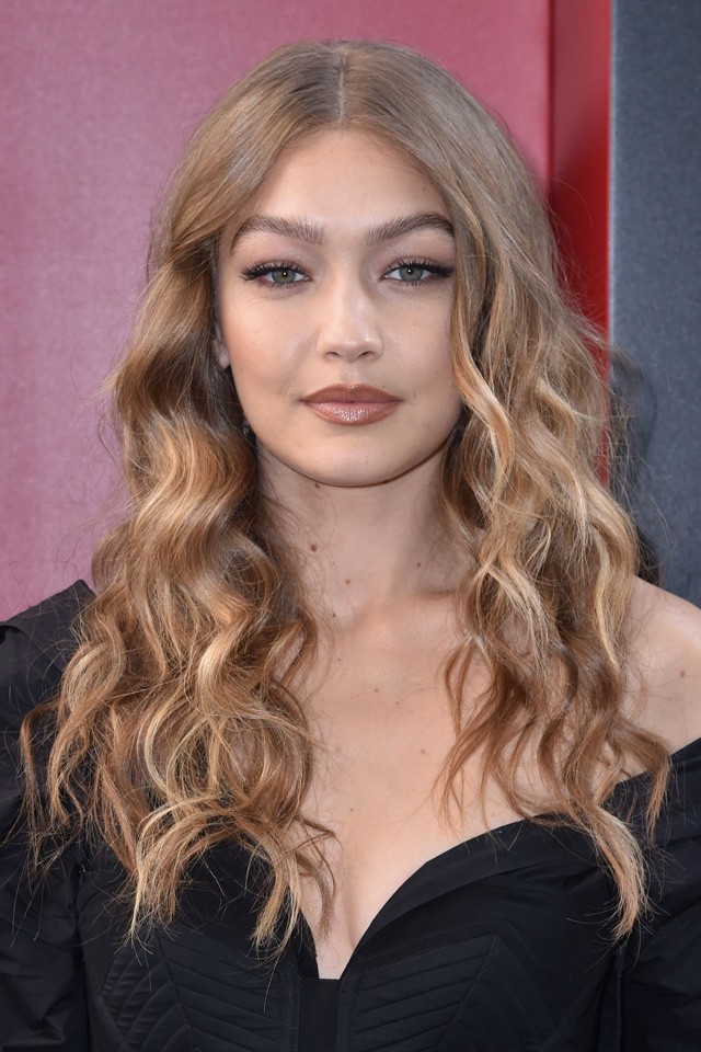 Űrlénnyé változtatta Gigi Hadidot a sztártervező, a rajongók teljesen kiakadtak