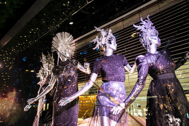 Kirakatban a karácsony