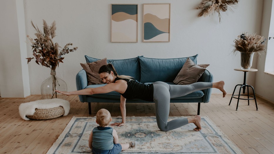 Derék- és hátfájás a szülés után - Mi okozza?