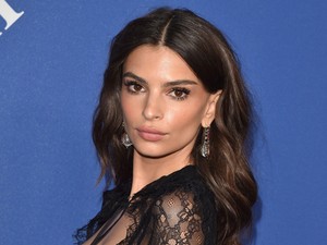 Emily Ratajkowski bebizonyította, hogy istennő a vörös szőnyegen