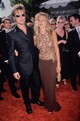 Jennifer Aniston és Brad Pitt kirobbanó formában mutatkoztak be párként. Brad Pitt 35, Jennifer Aniston 30 éves volt ekkoriban.