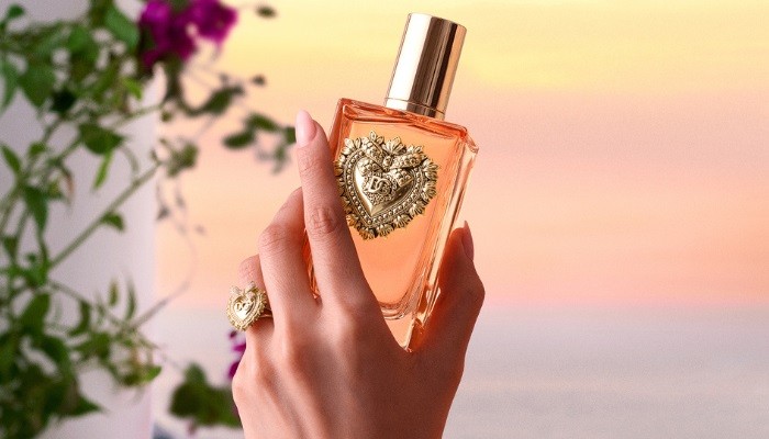 DG FF EC PRODUCT 4 DEVOTION EDPI INTENSE 100ML 8057971188291 JPG 700x400